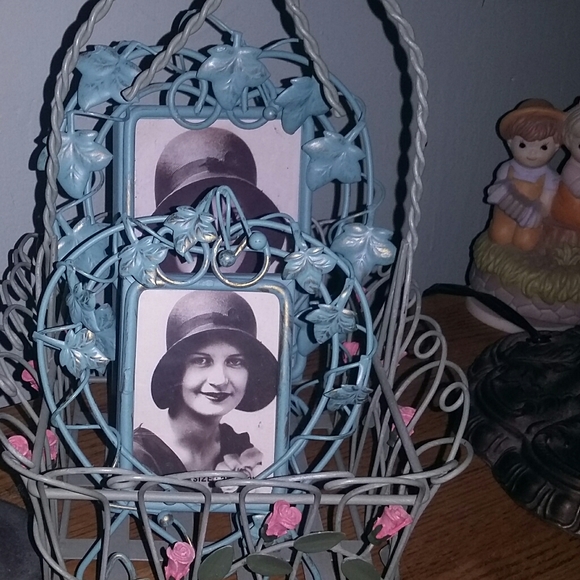 Set a 6 metal ivy candle holders picture frames ba